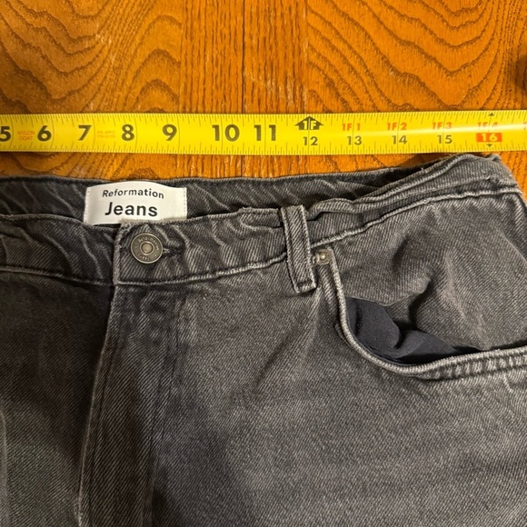 Reformation Cary High Rise Slouchy Wide Leg Jeans in Mineral Wash Black Sz 31 - Picture 12 of 14